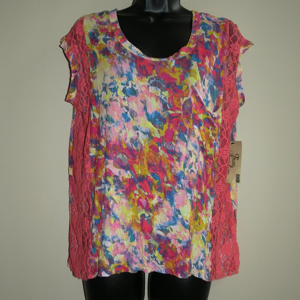 NWT True Freedom Watercolor Print Slit Back Top